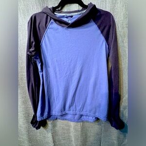 Nike lightweight raglan style hoodie size medium, purple Nike- minor flaw read